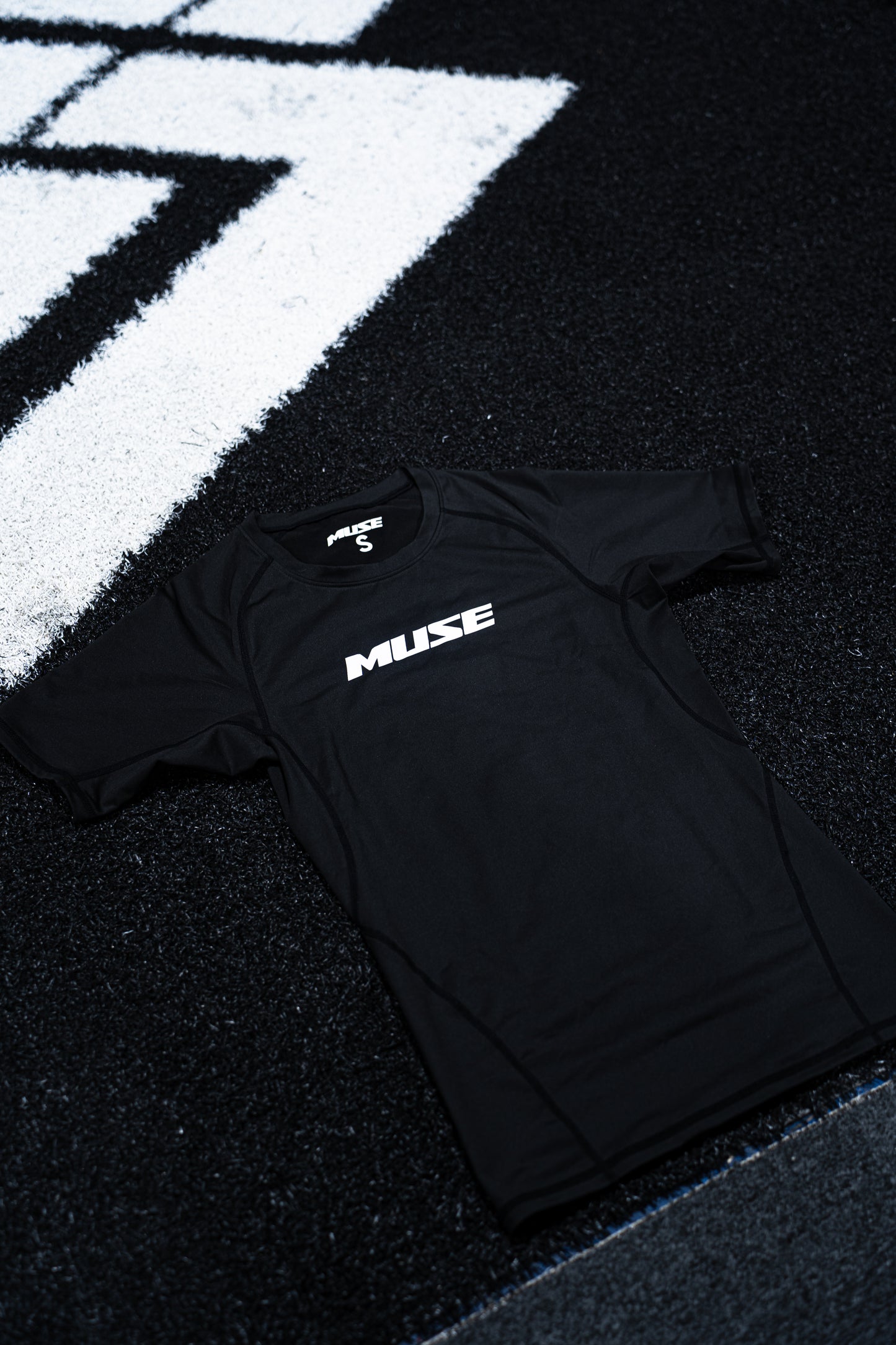 MUSE COMPRESSION TEE